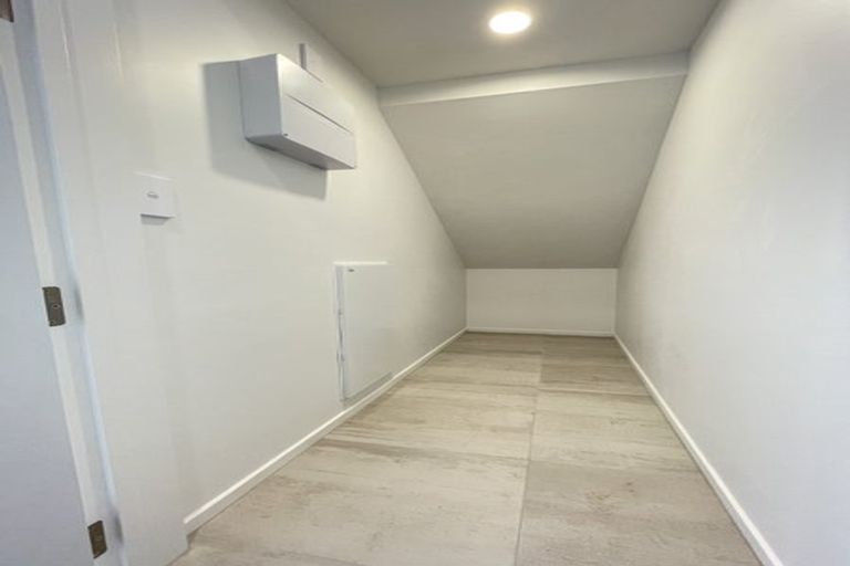 Photo of property in 12 Mohua Lane, Upper Riccarton, Christchurch, 8041
