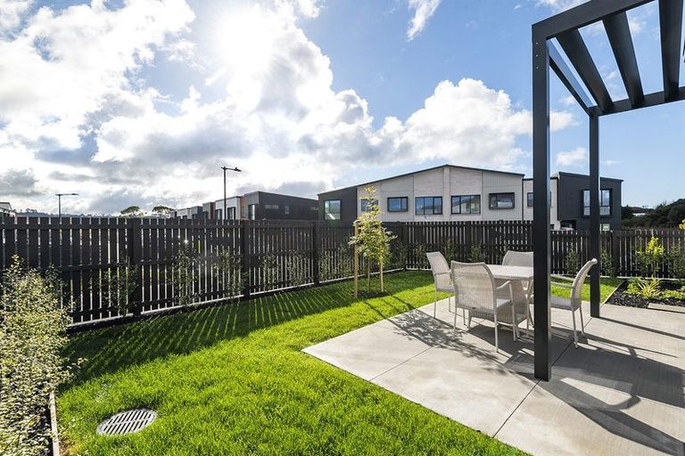 Photo of property in 3/241 Hill Road, The Gardens, Auckland, 2105
