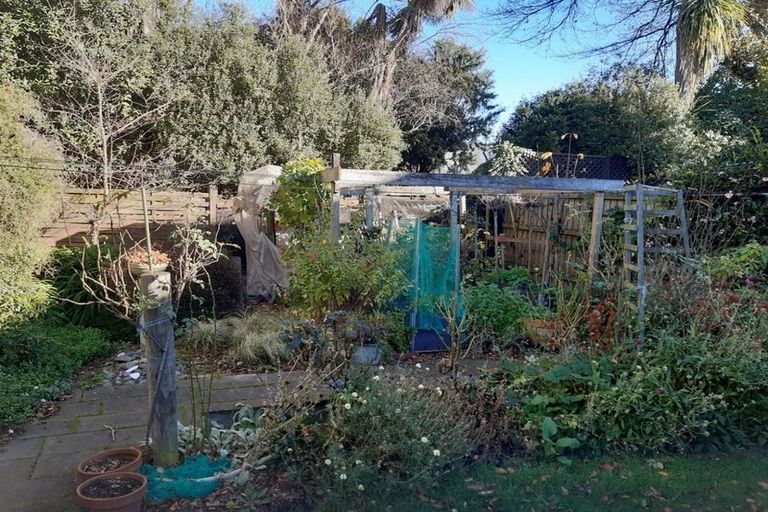 Photo of property in 135 Grahams Road, Burnside, Christchurch, 8053