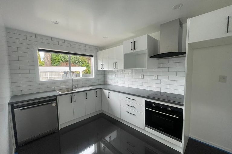 Photo of property in 2/5 Charles Street, Belmont, Lower Hutt, 5010