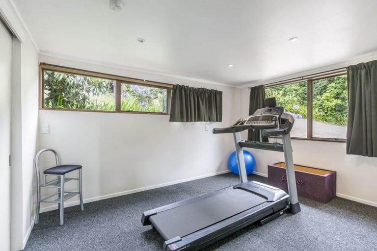 Photo of property in 44 Rewarewa Road, Te Atatu Peninsula, Auckland, 0610