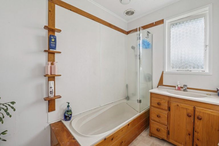 Photo of property in 77 Lisa Crescent, Mangakakahi, Rotorua, 3015