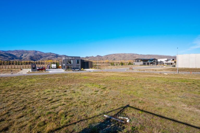 Photo of property in 18 Quinns Way, Cromwell, 9384