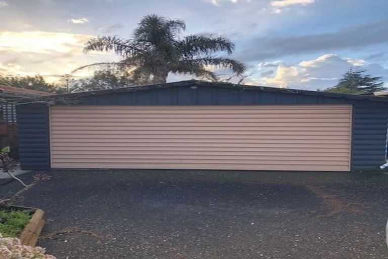 Photo of property in 19c Te Anau Place, Pakuranga Heights, Auckland, 2010