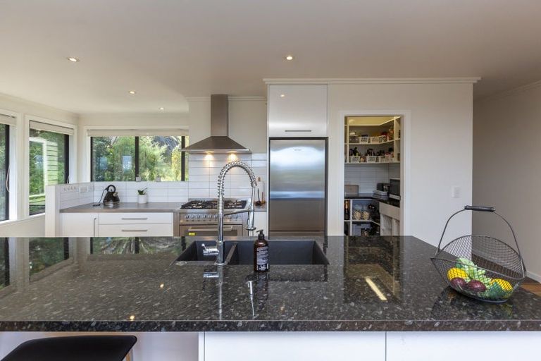 Photo of property in 39b Kakariki Grove, Waikanae, 5036