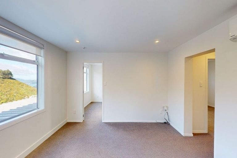 Photo of property in 25f2 Kitchener Terrace, Johnsonville, Wellington, 6037