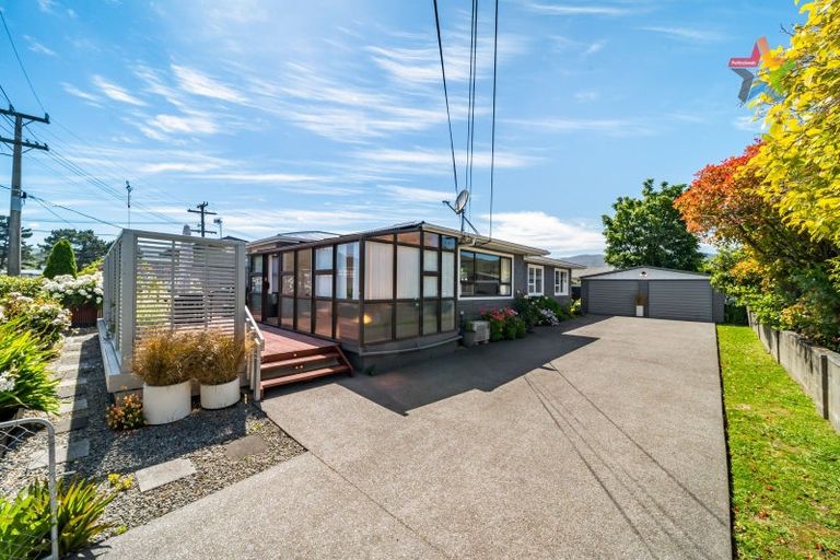 Photo of property in 3 Karamu Crescent, Wainuiomata, Lower Hutt, 5014
