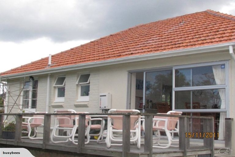 Photo of property in 35 Philomel Crescent, Bayswater, Auckland, 0622