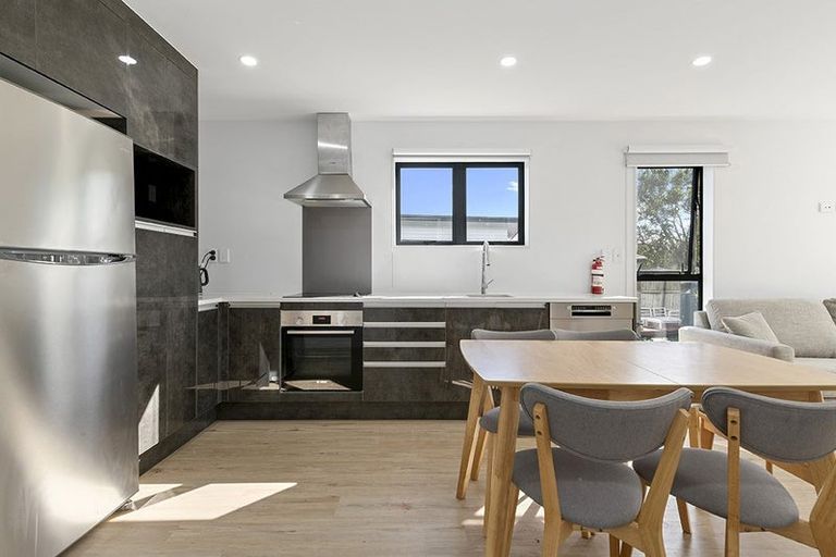 Photo of property in 16 Taupata Lane, Helensville, 0800