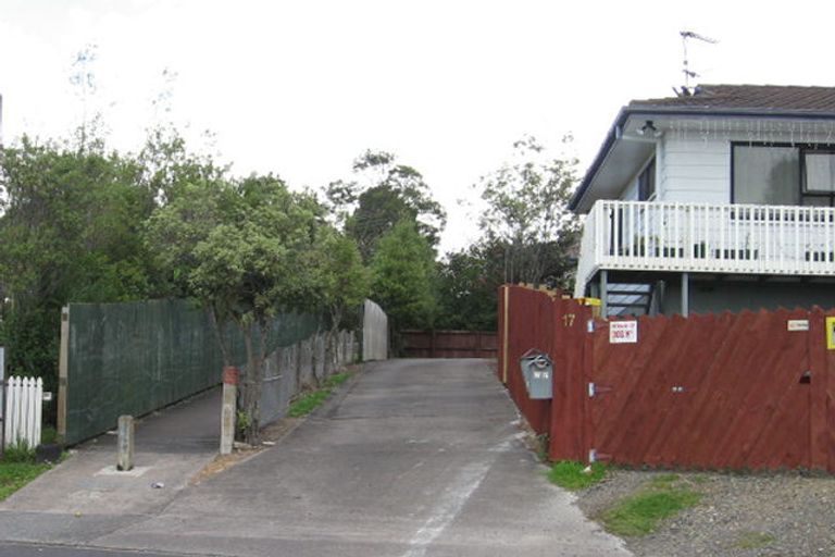 Photo of property in 2/17 Landsdale Place, Massey, Auckland, 0614