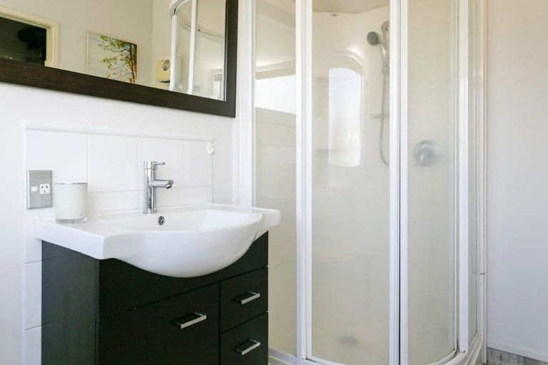 Photo of property in 2/7 Ngamotu Road, Taupo, 3330