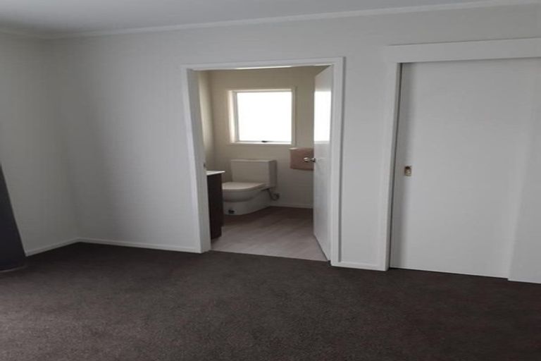 Photo of property in 3 Oakhaven Place, Ranui, Auckland, 0612