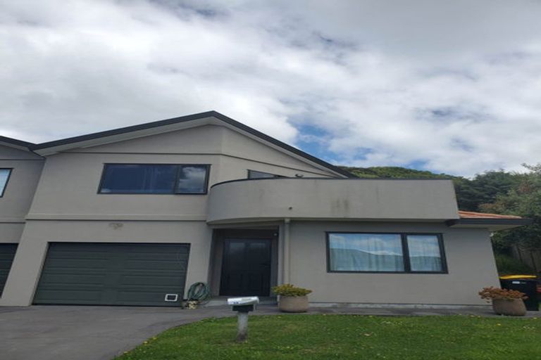 Photo of property in 14 Claverton Grove, Churton Park, Wellington, 6037