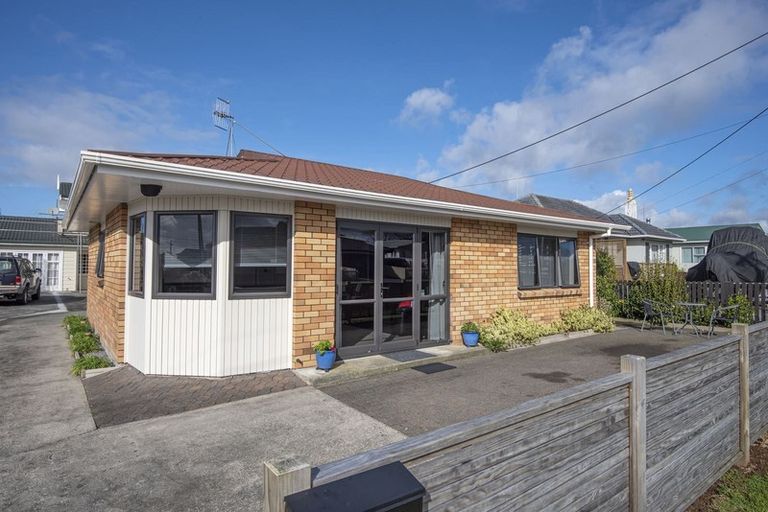 Photo of property in 1-2/8a Lilian Street, Te Kamo, Whangarei, 0112