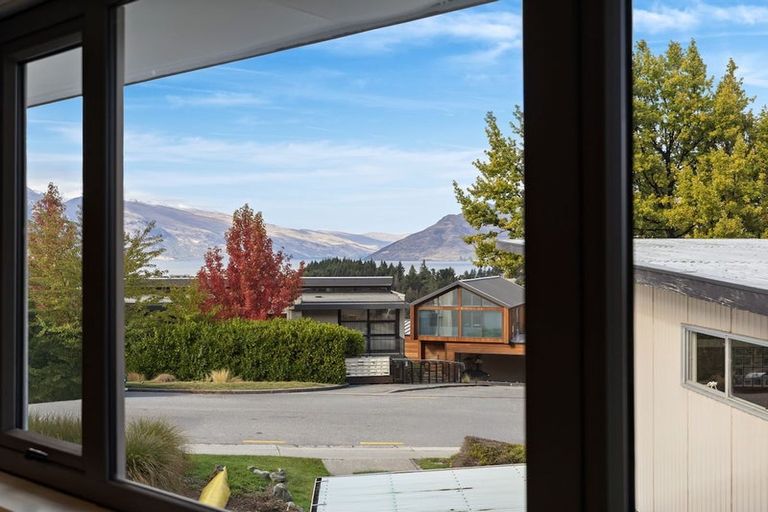 Photo of property in 18 Panorama Terrace, Queenstown, 9300