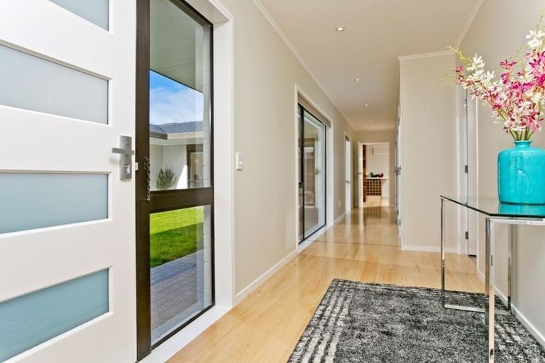Photo of property in 3 Limeburners Close, Hobsonville, Auckland, 0618