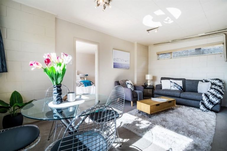 Photo of property in 8 Catrina Avenue, Birkenhead, Auckland, 0626