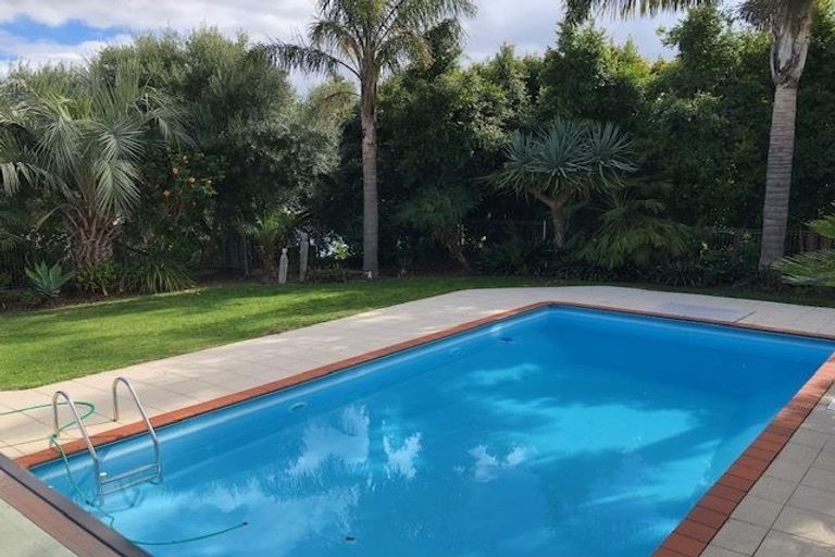 Photo of property in 5 Ringwood Street, Torbay, Auckland, 0630