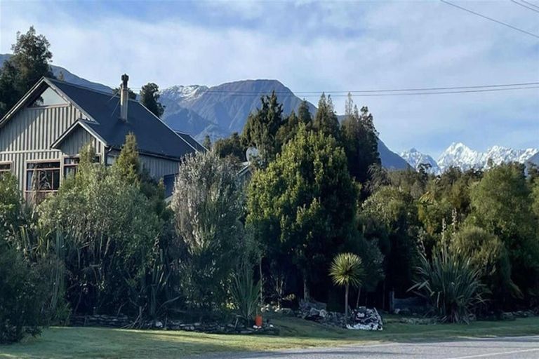 Photo of property in 4667 Haast Highway, Bruce Bay, Haast, 7886