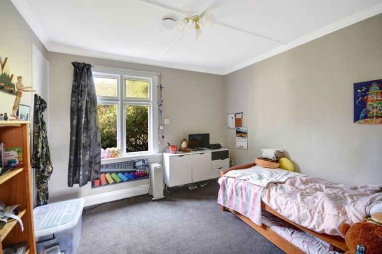 Photo of property in 10 Chatham Street, Waihola, Milton, 9073