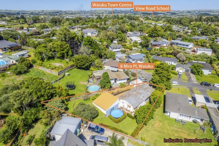 Photo of property in 8 Miro Place, Waiuku, 2123
