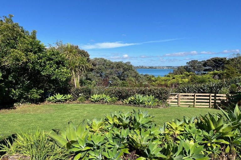 Photo of property in 13 Valkyria Place, Beach Haven, Auckland, 0626