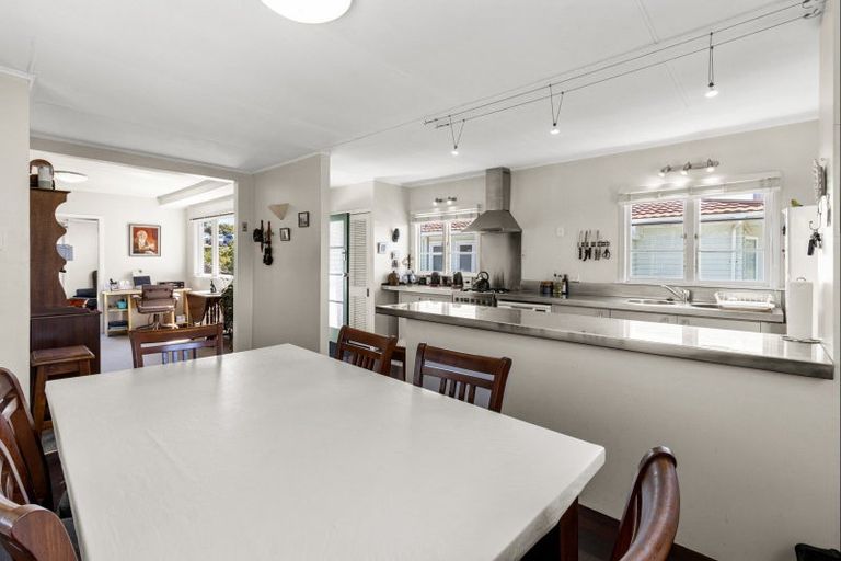 Photo of property in 101 Clawton Street, Westown, New Plymouth, 4310