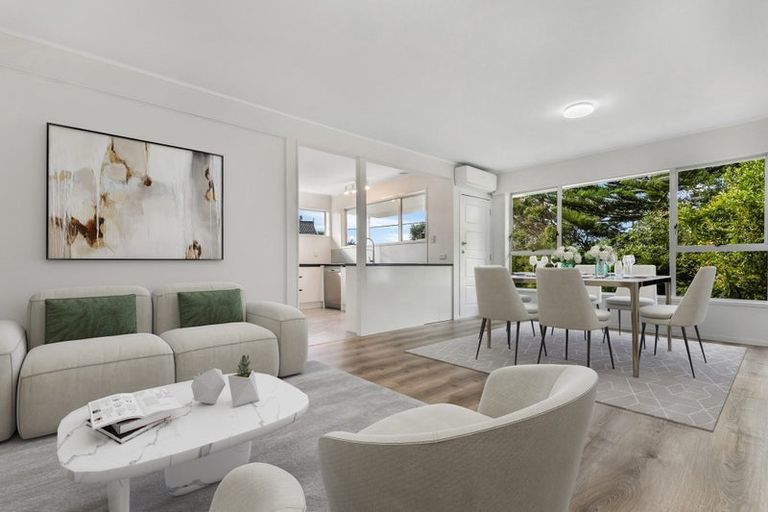 Photo of property in 70 Kaurilands Road, Titirangi, Auckland, 0604