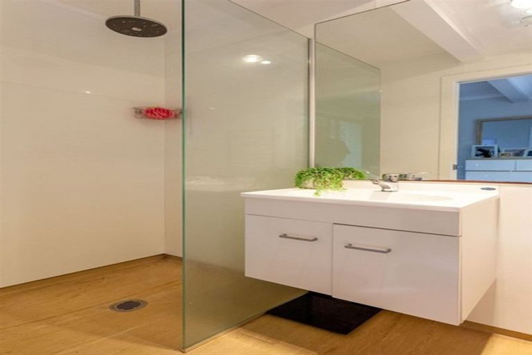 Photo of property in 123 Park Avenue, Whangamata, 3620