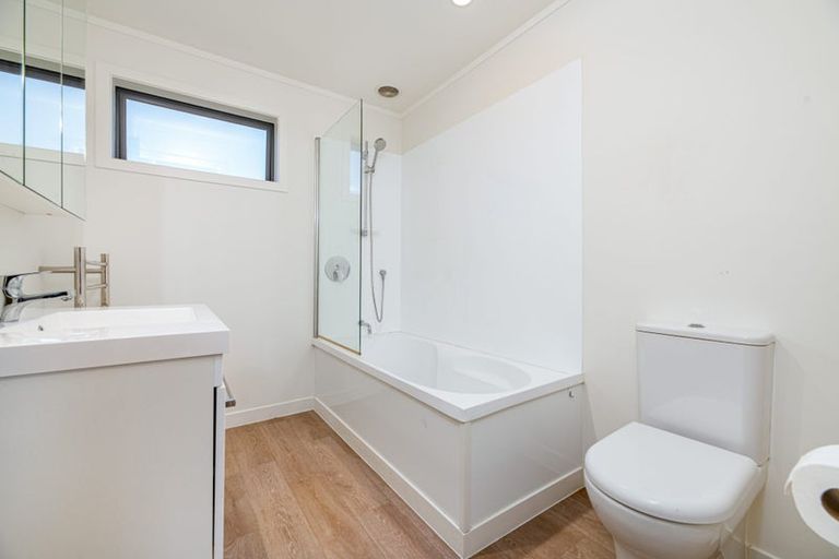 Photo of property in 1/31b Garelja Road, Henderson, Auckland, 0612