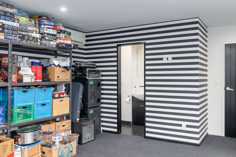 Photo of property in 5 Emerson Crescent, Diamond Harbour,  8971