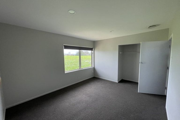 Photo of property in 32 Canal Road West, Waitakaruru, Ngatea, 3576