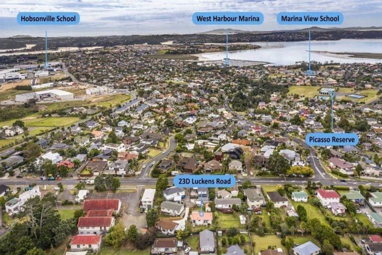 Photo of property in 23 Luckens Road, West Harbour, Auckland, 0618