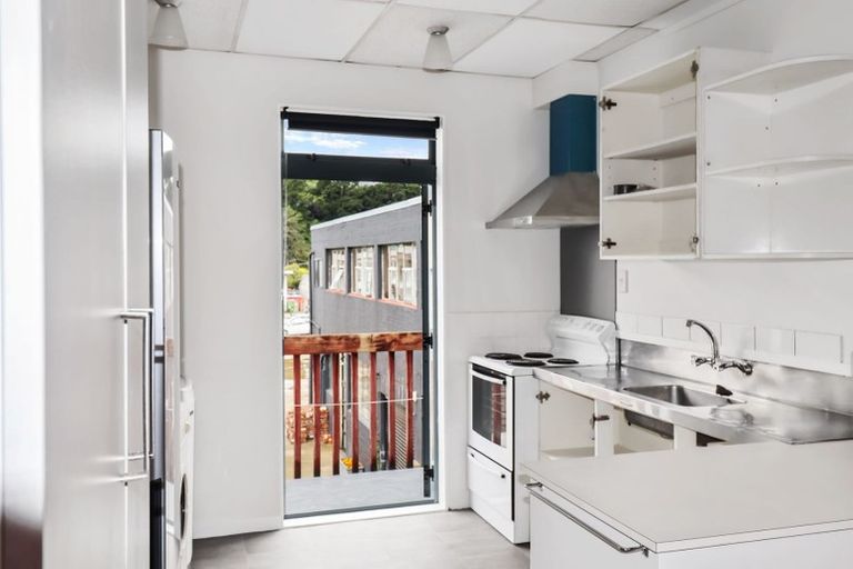 Photo of property in 19 Hanson Street, Mount Cook, Wellington, 6021