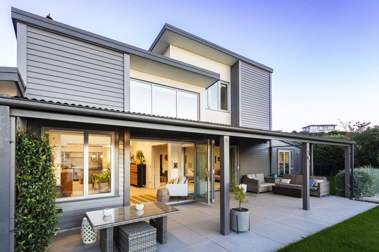 Photo of property in 11 Stonewall Place, Huntsbury, Christchurch, 8022