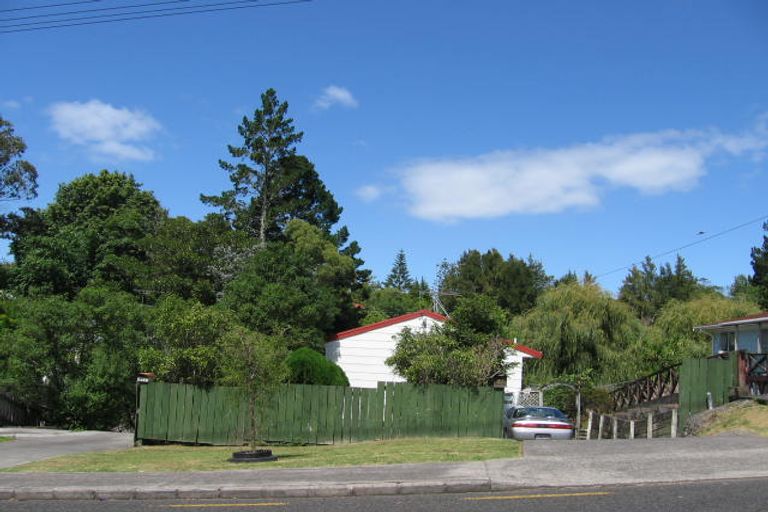 Photo of property in 21 Eskdale Road, Birkdale, Auckland, 0626