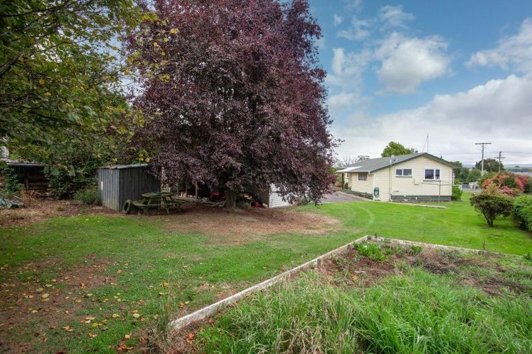 Photo of property in 11 Sandown Street, Waihola, Milton, 9073