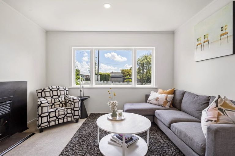 Photo of property in 9 Eskdale Road, Birkdale, Auckland, 0626