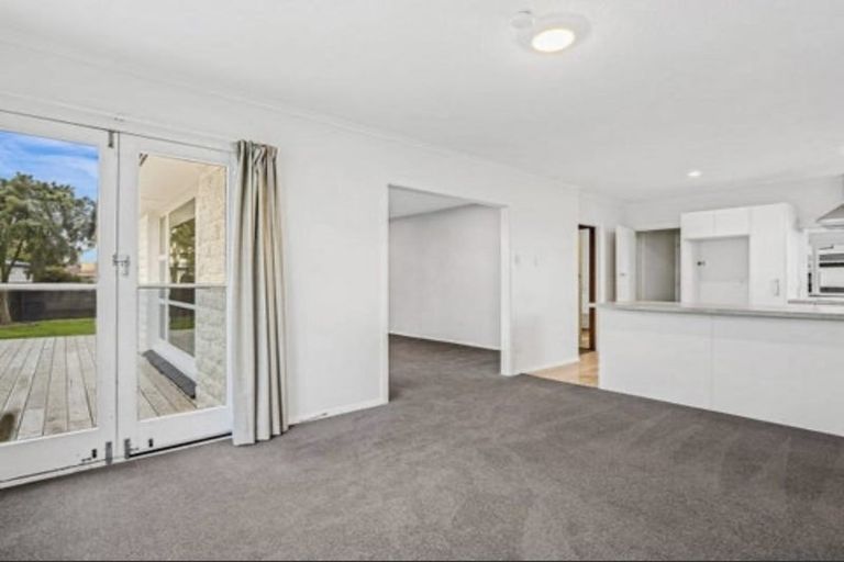 Photo of property in 27 Nicholas Drive, Linwood, Christchurch, 8062