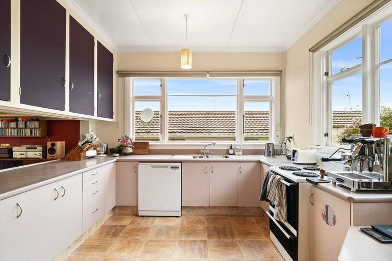 Photo of property in 108 Eglinton Road, Mornington, Dunedin, 9011