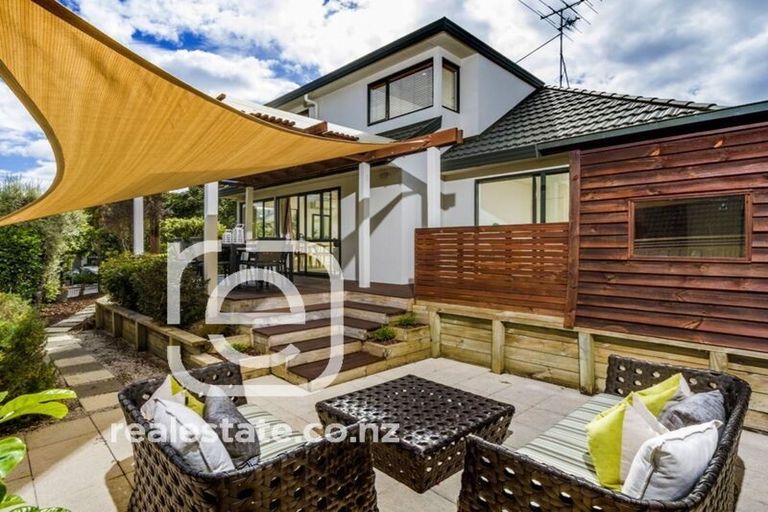 Photo of property in 1/112 Seaview Road, Glenfield, Auckland, 0629