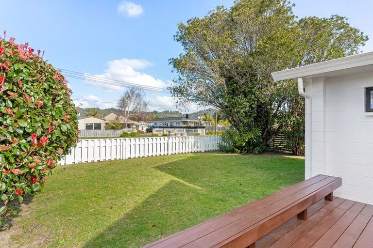 Photo of property in 115 Linton Crescent, Whangamata, 3620