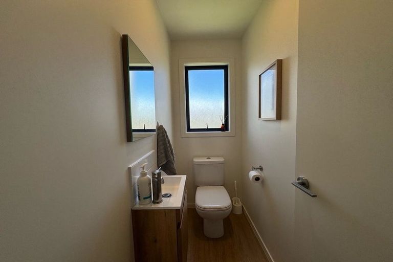 Photo of property in 18 Otaimako Place, Mangere, Auckland, 2022