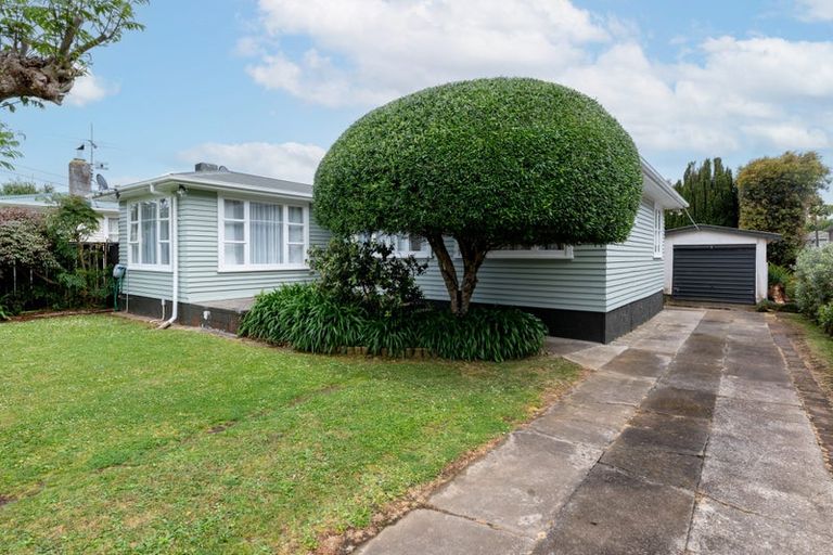 Photo of property in 13 Matapouri Road, Mangere Bridge, Auckland, 2022