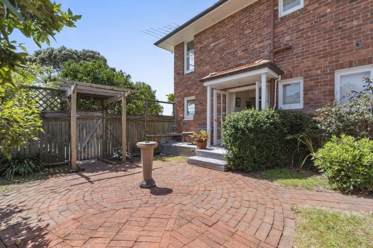 Photo of property in 155 Beach Road, Castor Bay, Auckland, 0620