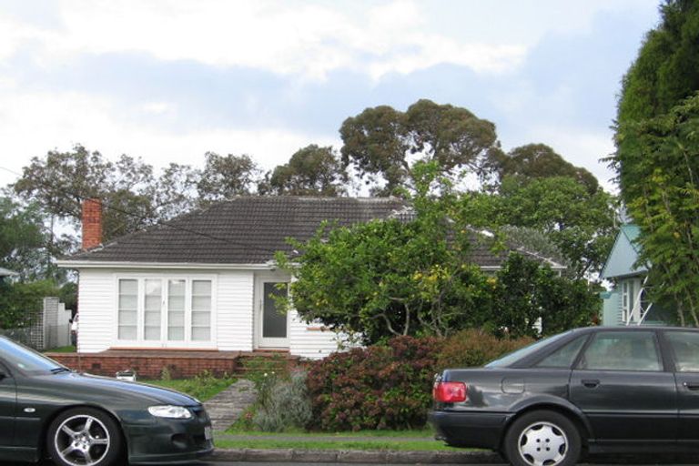 Photo of property in 78 Matipo Road, Te Atatu Peninsula, Auckland, 0610