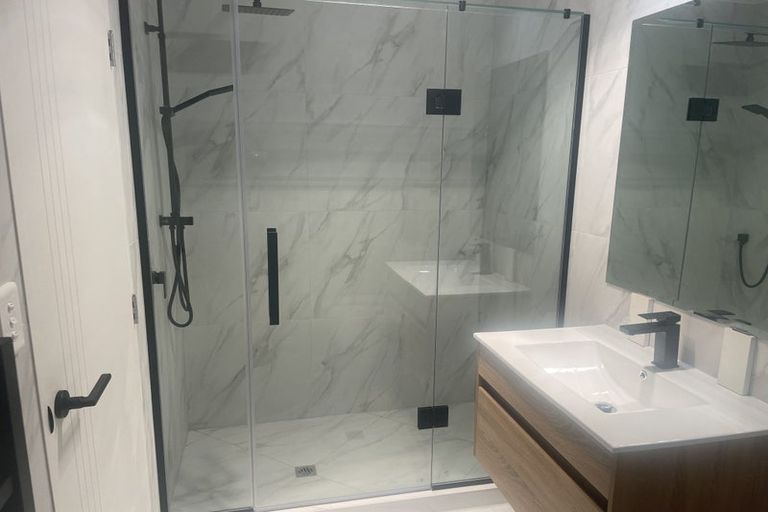 Photo of property in 6c Aralia Road, Sunnynook, Auckland, 0620