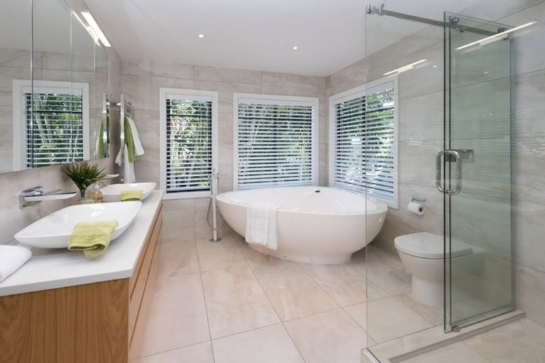 Photo of property in 88 Cockle Bay Road, Cockle Bay, Auckland, 2014