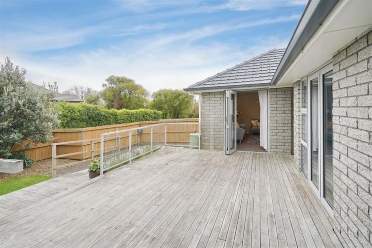 Photo of property in 2 Tompkins Lane, Burwood, Christchurch, 8061