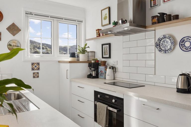 Photo of property in 300 Karori Road, Karori, Wellington, 6012